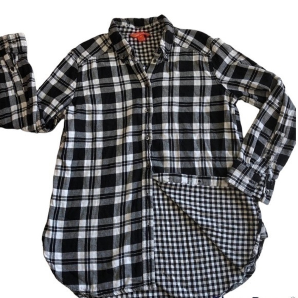 Joe Fresh black plaid with contrasting interior print button down